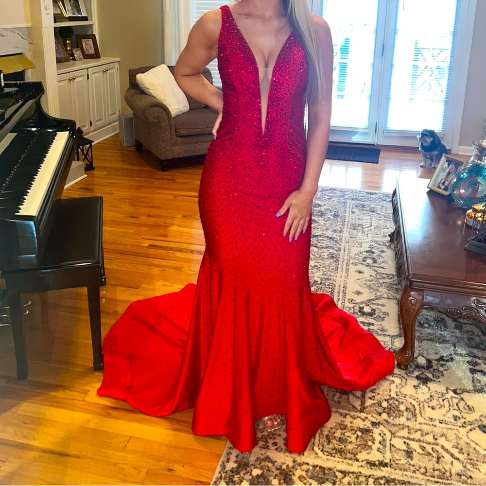Johnathan Kayne gown size 2